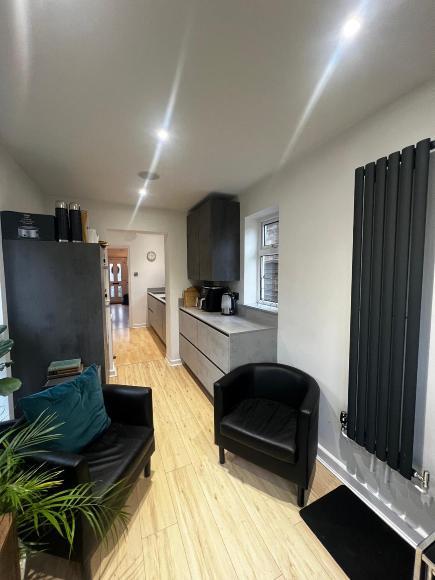 Warm And Cosy City Centre Home Near Train Station Chichester Eksteriør billede
